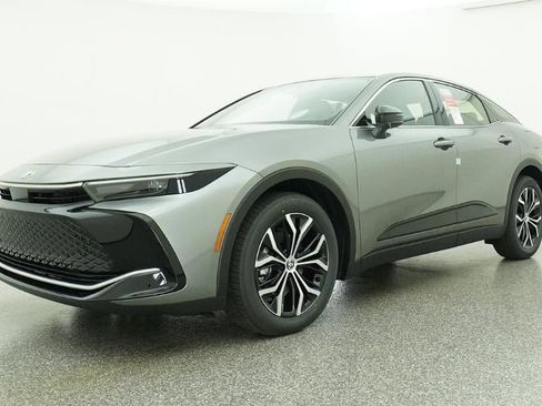 New 2026 Toyota Crown XLE AWD/4WD image 17