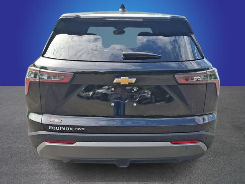Used 2025 Chevrolet Equinox LT AWD/4WD image 5