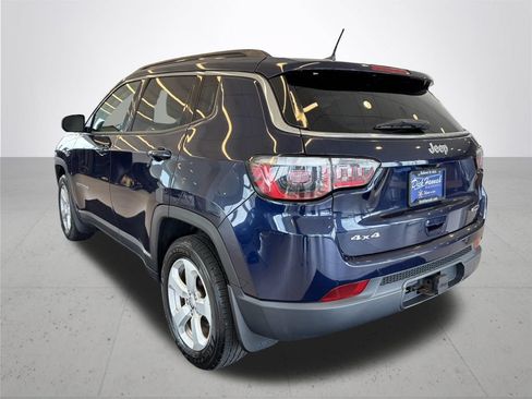 Used 2018 Jeep Compass Latitude w/ Popular Equipment Group AWD/4WD image 10