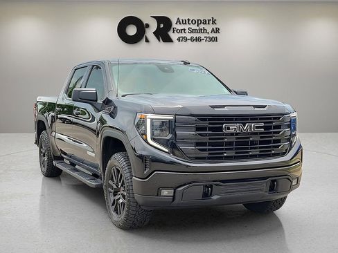 Used 2023 GMC Sierra 1500 Elevation AWD/4WD image 1