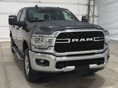 Used 2024 RAM 2500 Big Horn w/ Towing Technology Group AWD/4WD image 7