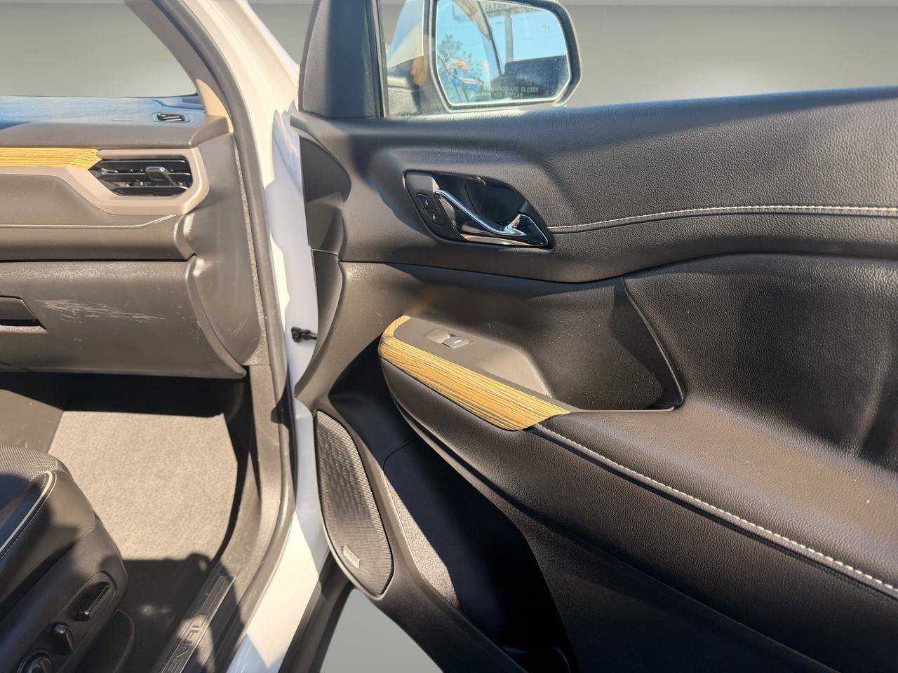 Used 2019 GMC Acadia Denali AWD/4WD image 32