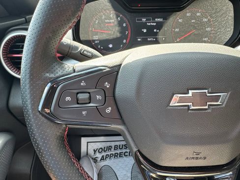 Used 2025 Chevrolet Trax RS w/ Driver Confidence Package FWD image 18