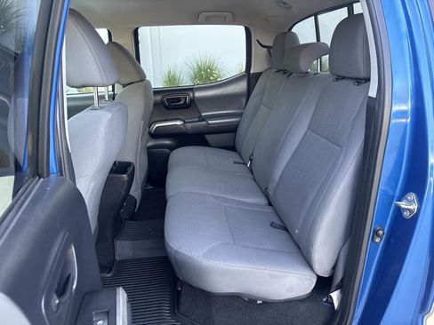 Used 2017 Toyota Tacoma SR5 w/ Tow Package RWD image 11