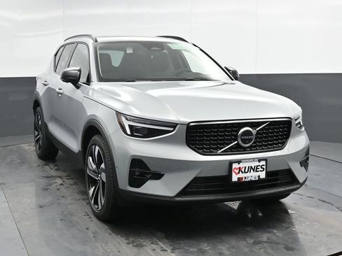 New 2025 Volvo XC40 B5 Ultra w/ Climate Package AWD/4WD image 5