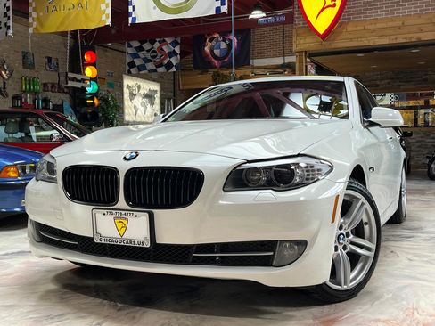Used 2013 BMW 528i Sedan RWD image 1