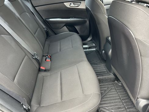 Used 2021 Kia Forte LXS FWD image 11