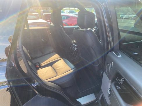 Used 2019 Land Rover Range Rover HSE AWD/4WD image 14