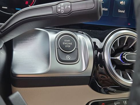 New 2026 Mercedes-Benz GLB 250 4MATIC image 11