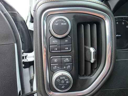 Used 2020 GMC Sierra 2500 AT4 w/ AT4 Premium Package AWD/4WD image 24