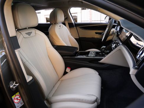 New 2026 Bentley Flying Spur Plug-In Hybrid AWD/4WD image 25