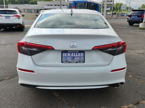 Used 2023 Honda Civic Sport image 5