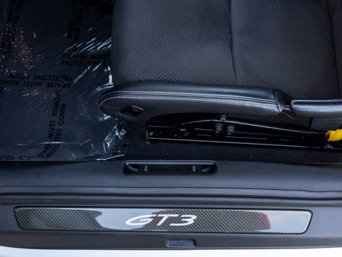 Certified 2022 Porsche 911 GT3 image 28