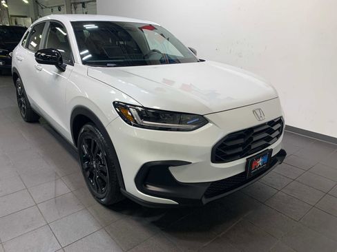 New 2026 Honda HR-V Sport image 2