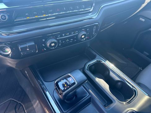 Used 2023 Chevrolet Silverado 1500 ZR2 w/ Technology Package image 34