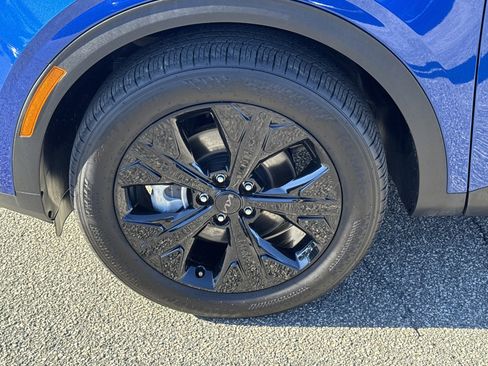 Used 2025 Kia Sportage X-Line w/ Premium Package image 11