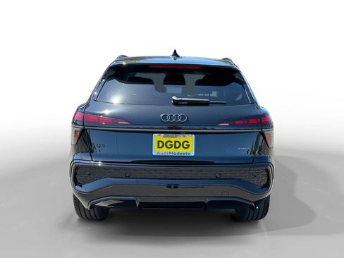 New 2026 Audi Q3 quattro 2.0T AWD/4WD image 4
