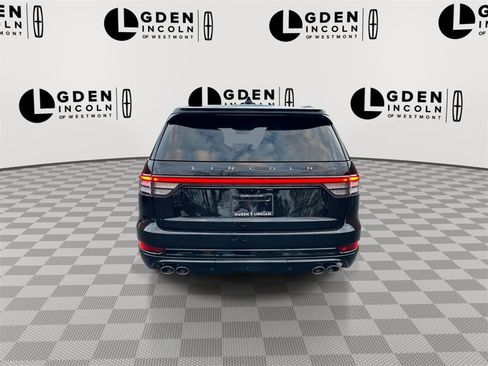 Certified 2025 Lincoln Aviator Reserve w/ Equipment Group 201A image 7