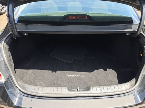 Used 2022 Hyundai Elantra SEL FWD image 14
