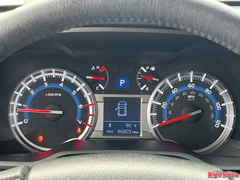 Certified 2019 Toyota 4Runner TRD Off-Road Premium AWD/4WD image 25