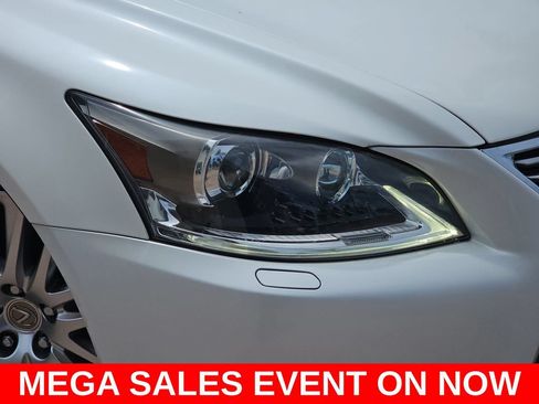 Used 2016 Lexus LS 460 w/ Comfort Package RWD image 34