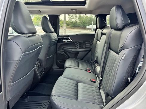 New 2026 Mitsubishi Outlander SEL FWD image 15