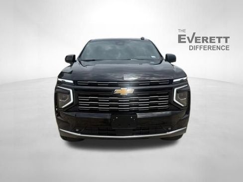 Used 2025 Chevrolet Tahoe High Country AWD/4WD image 2