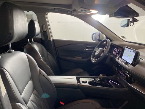 Used 2022 Nissan Rogue Platinum w/ Head-Up Display Package image 25