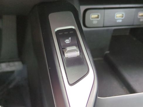 Used 2022 Kia Sorento S w/ Panoramic Sunroof Package FWD image 24