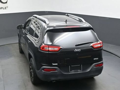 Used 2015 Jeep Cherokee Latitude w/ Cold Weather Group FWD image 56