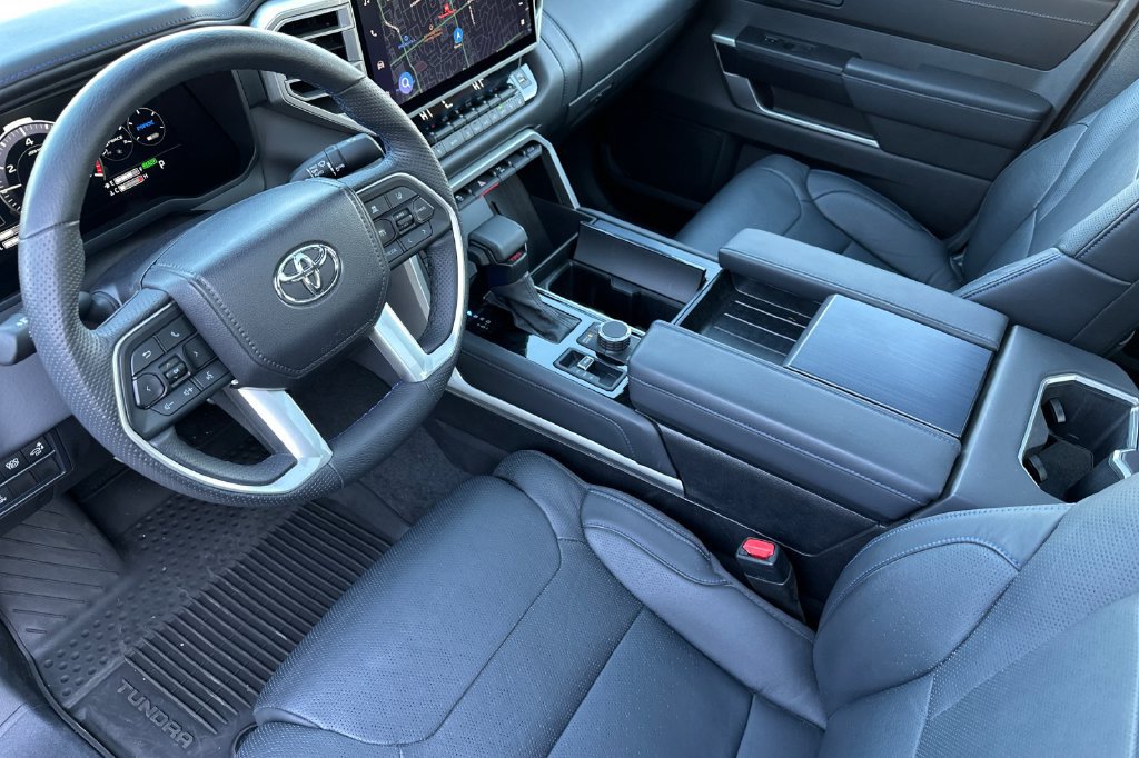 Used 2025 Toyota Tundra Platinum w/ TRD Off-Road Package AWD/4WD image 4