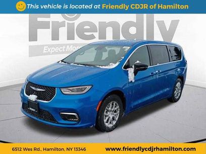 New 2026 Chrysler Pacifica Select