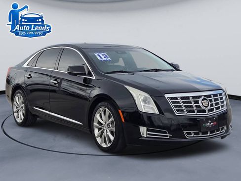 Used 2013 Cadillac XTS Luxury w/ Driver Awareness Package FWD image 2