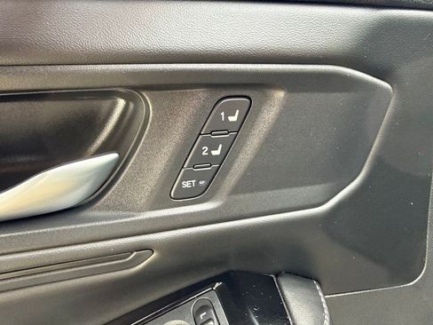 Used 2024 Honda Accord Touring image 9