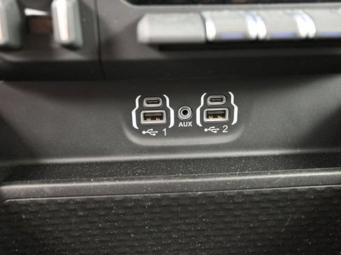 Used 2022 RAM 1500 Laramie AWD/4WD image 28