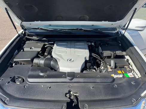 Used 2017 Lexus GX 460 image 49