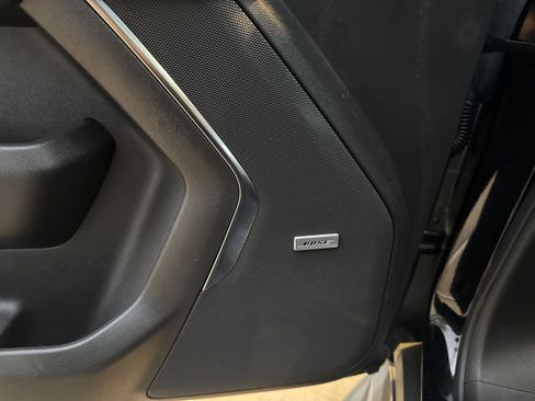 Used 2022 GMC Yukon SLT w/ SLT Premium Package image 22