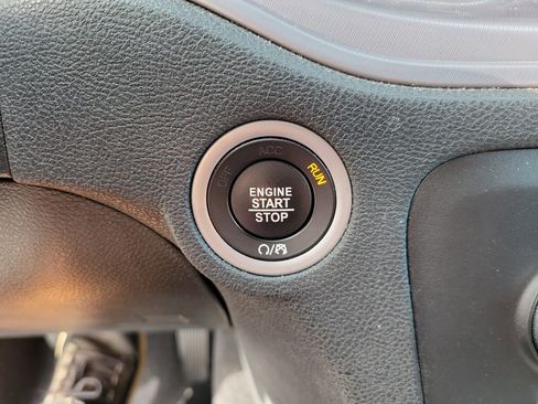 Used 2023 Dodge Charger SXT image 25