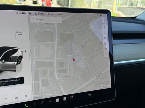 Used 2022 Tesla Model Y Long Range image 15