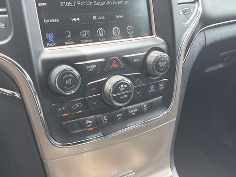 Used 2017 Jeep Grand Cherokee Limited w/ Luxury Group II AWD/4WD image 35