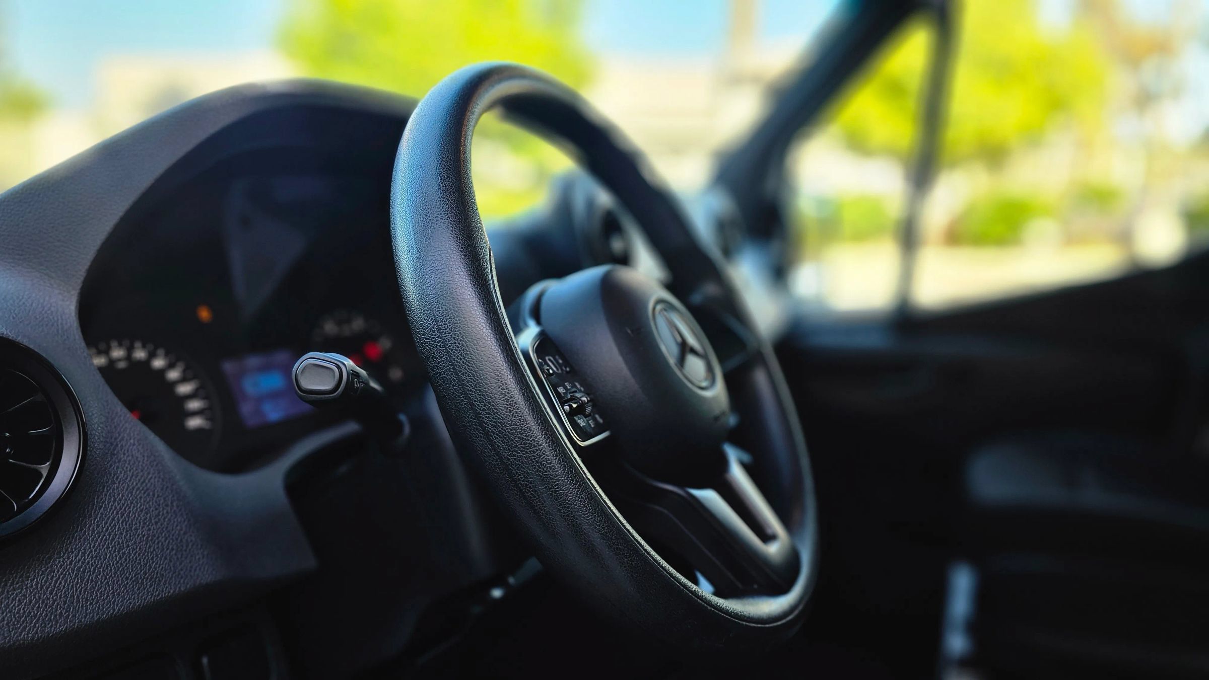 Used 2020 Mercedes-Benz Sprinter 2500 image 9
