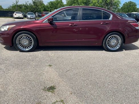 Used 2012 Honda Accord LX image 2