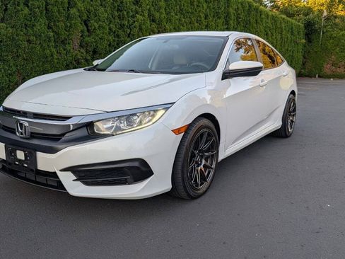 Used 2017 Honda Civic EX image 1