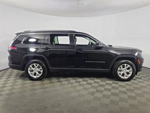 Used 2023 Jeep Grand Cherokee L Limited w/ Luxury Tech Group II AWD/4WD image 11