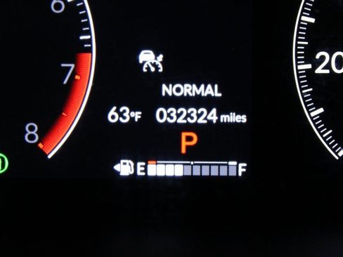 Used 2023 Honda HR-V LX image 32