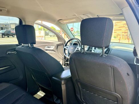 Used 2017 Chevrolet Equinox LT w/ Convenience Package FWD image 29