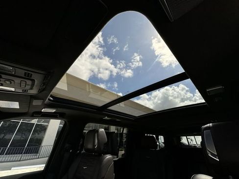 Certified 2023 Cadillac Escalade ESV Sport Platinum AWD/4WD image 30