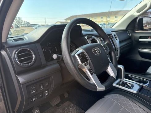 Used 2018 Toyota Tundra SR5 w/ TRD Off Road Package image 13