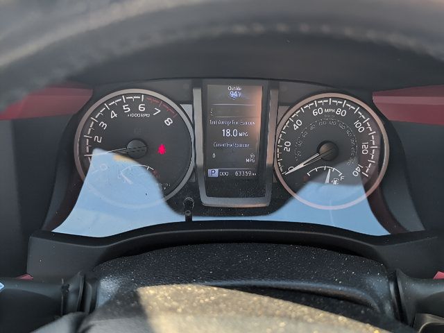 Used 2020 Toyota Tacoma TRD Off-Road w/ TRD Premium Off Road Package AWD/4WD image 10