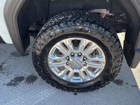 Used 2023 GMC Sierra 3500 Denali w/ Denali Ultimate Package image 13